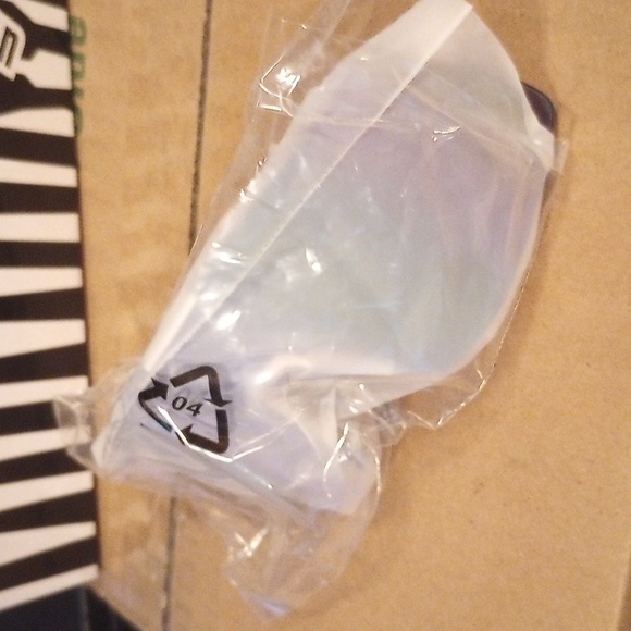 Sunglasses - Picture 5 of 5